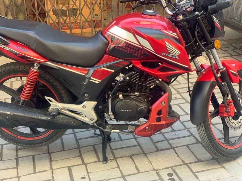 Honda Cb 150F for urgent sale read add  only call plz 6