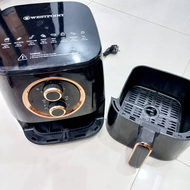 Westpoint Air Fryer (WF-5254) in the very good condition 1