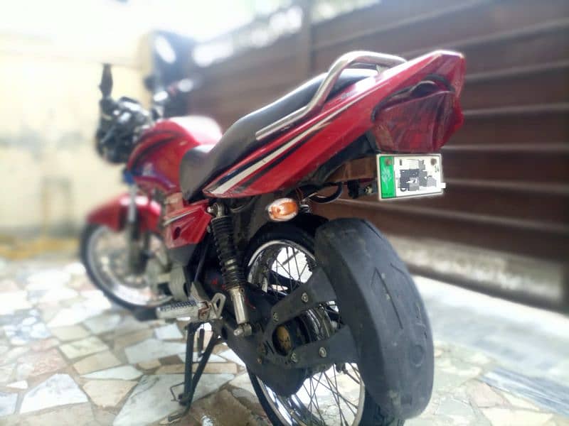 Ravi Piaggio 125 Italian motor bike (YBR 125 honda suzuki sports) 1