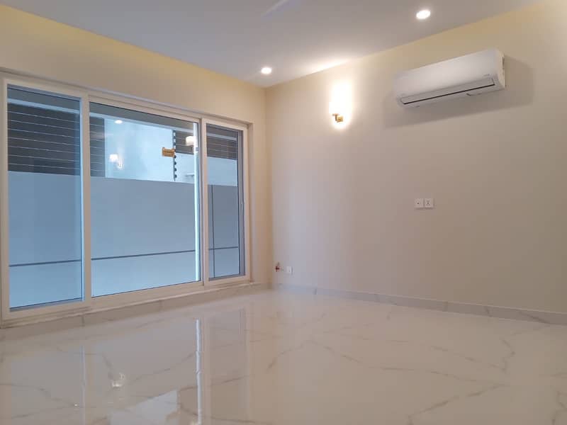 1 Kanal Newly Constructed House For Sale In Park Enclave. 17