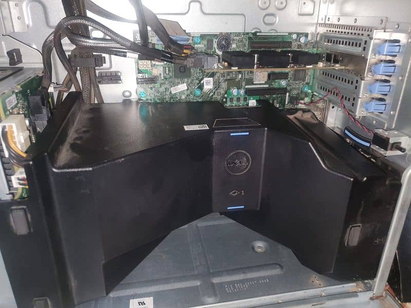 Dell Power edgeT330 Server Machine with Xeon 1270 V5 ddr4 only Barebon 3
