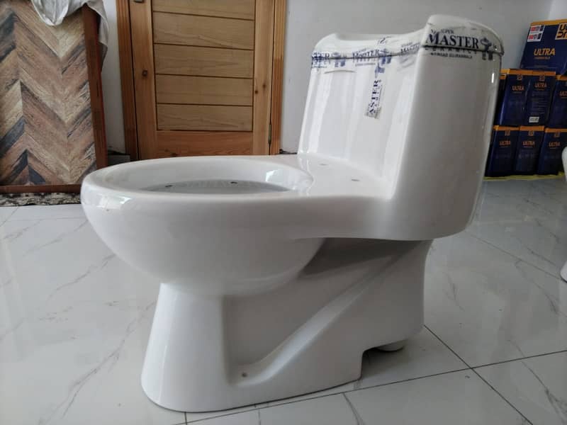 Brand New Toilet Commode - Master Ceramics 0