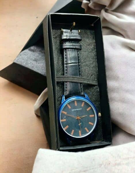 Men's Casual Analogue watch with Box 1
