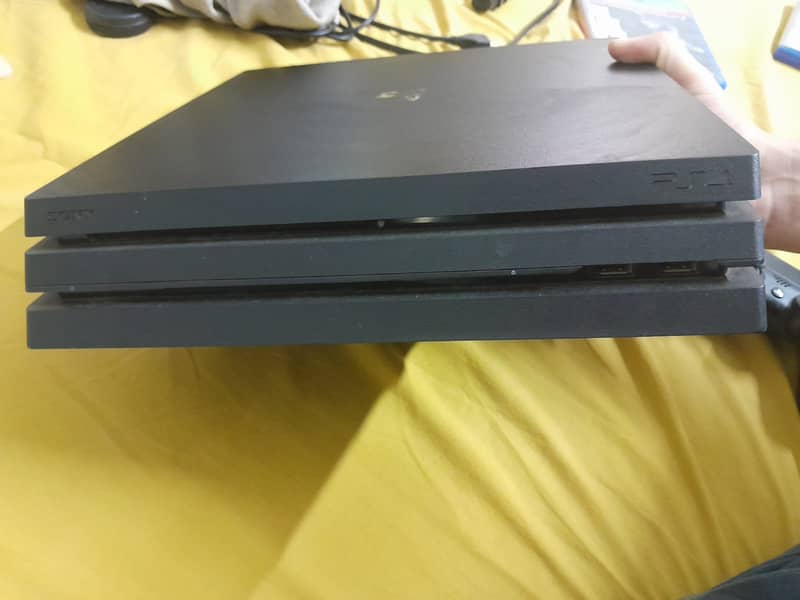 ps4 pro 1 tb 3