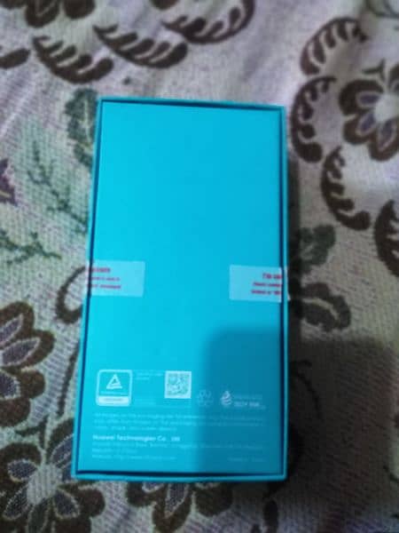 HONOR 8C FOR SALE IN 10/10 CONDITION PTA APPROVED WITH BOXstorage:3/32 1