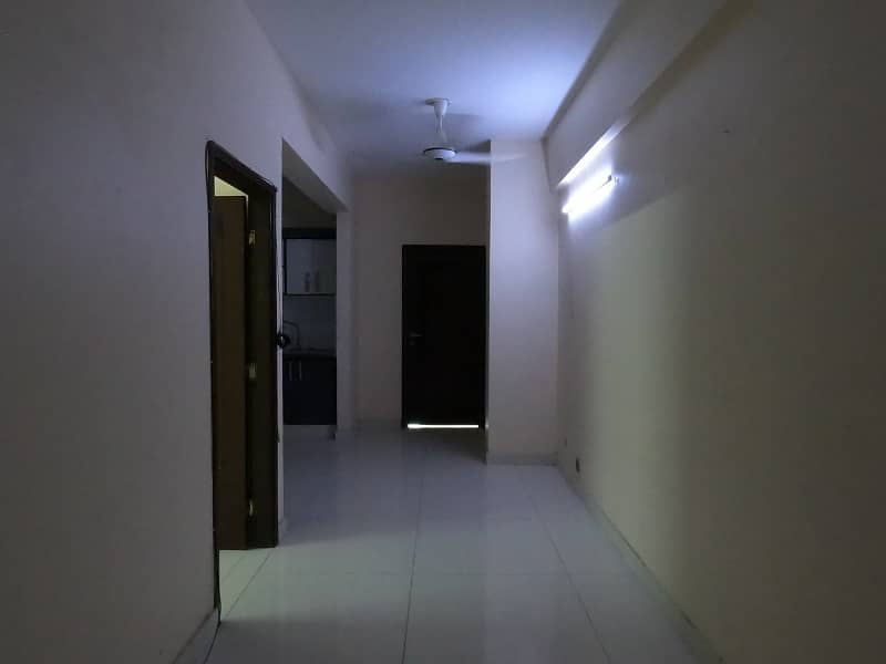Prime Location 1150 Square Feet Flat Available For Sale In Clifton - Block 8, Karachi 15