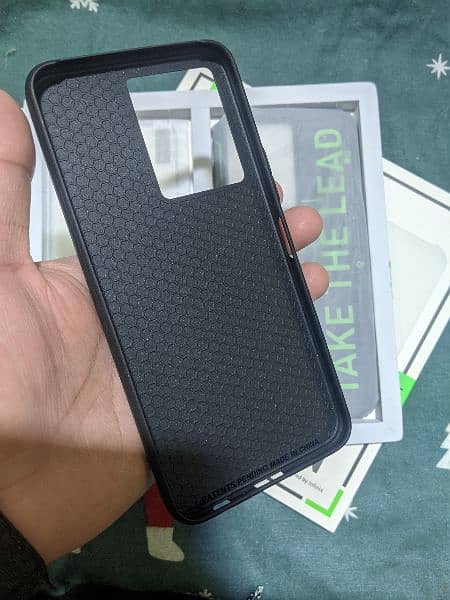 Infinix note 12 offical case and protector 3