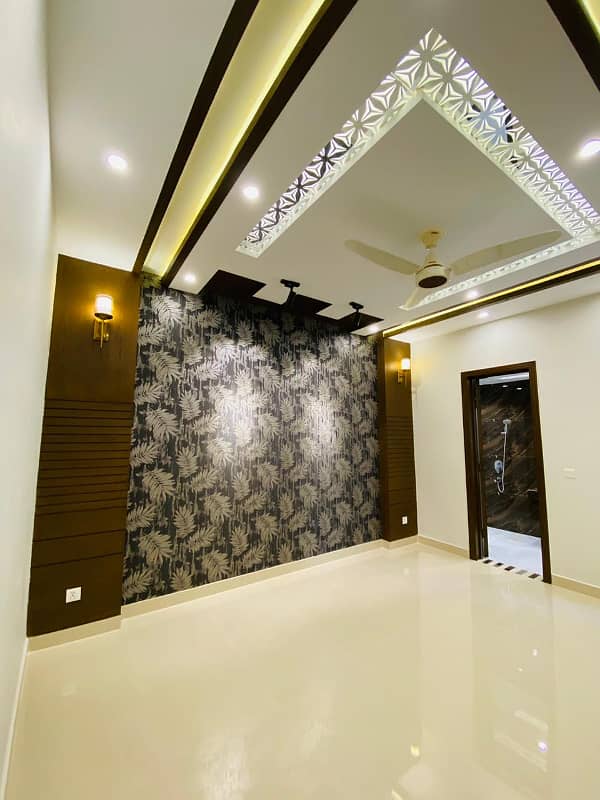 10 Marla Residential House For Sale In Gulabahar Block Bahria Town Lahore 6
