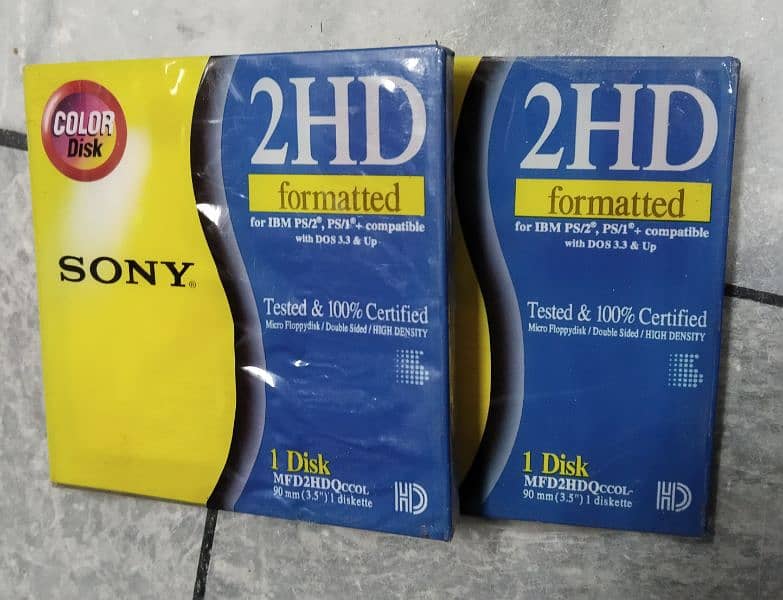 floppy disk 90mm (3.5").  03226002120 3
