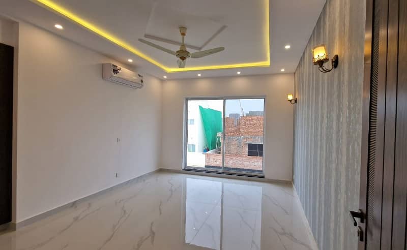 One Kanal Full House For Rent In Phase 5 Block E DHA Lahore 31