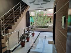 (ViP Location) 6 Marla Upper Portion For Rent