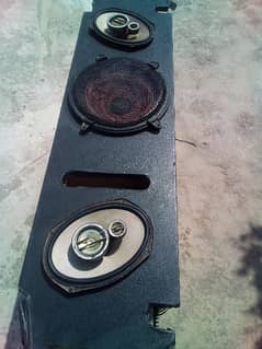 Amp, woofer, 2 speakers with complete wiring