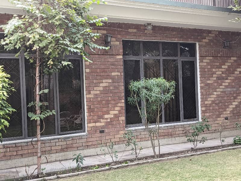 1 Kanal Owner Built Personal Solid Construction House Used Available For Sale In Model Town Lahore By Fast Property Services Real Estate And Builders Lahore Real Pics Also 46