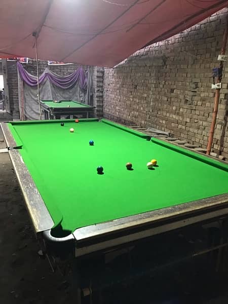 5”10” Snooker Table 1