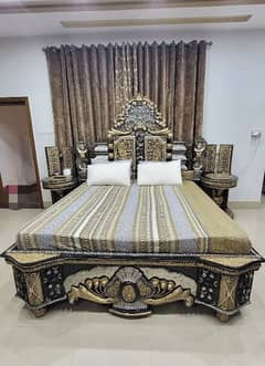 bed set with dressing and side tables