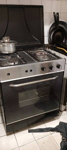 Gas stove with oven 2