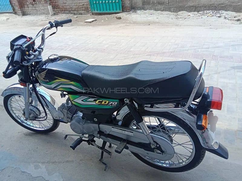 Honda CD 70 October 2022 10 by 10 One hand Used 7
