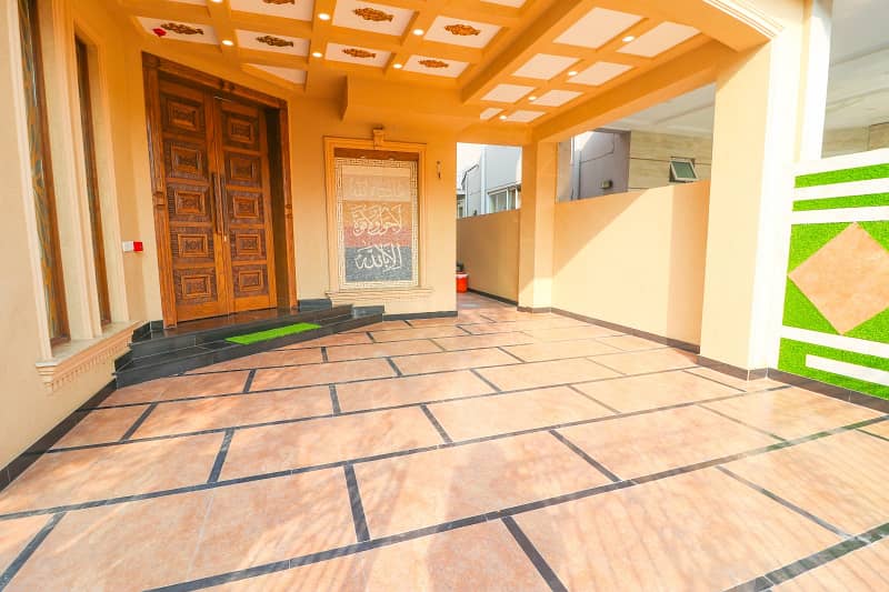 10 marla Brand new spanish design beautiful bungalow for sale in DHA phase 8 air avenue lahore cant 4