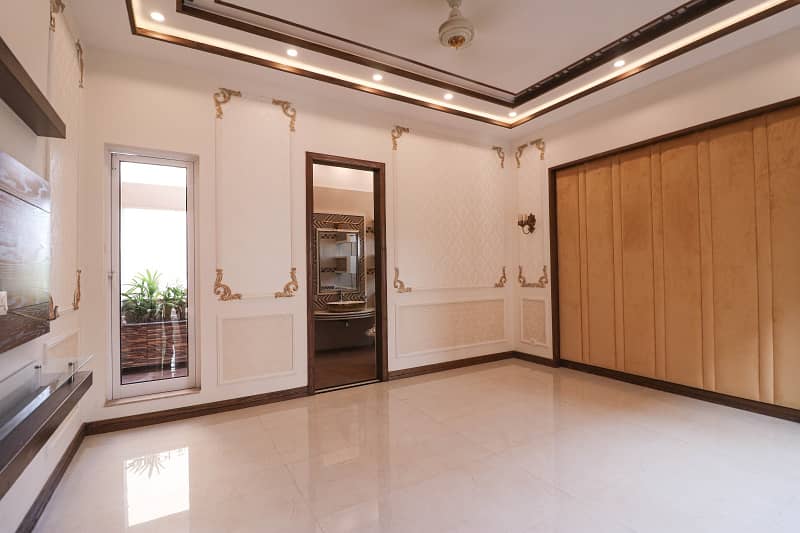 10 marla Brand new spanish design beautiful bungalow for sale in DHA phase 8 air avenue lahore cant 35