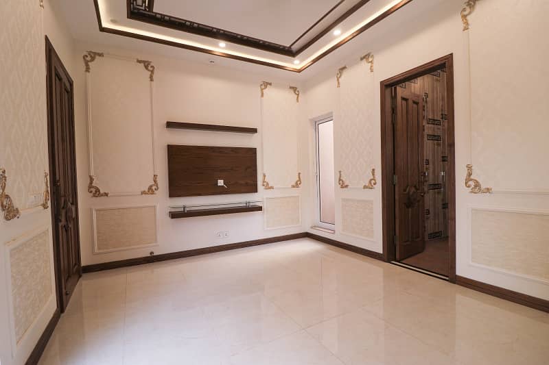 10 marla Brand new spanish design beautiful bungalow for sale in DHA phase 8 air avenue lahore cant 38
