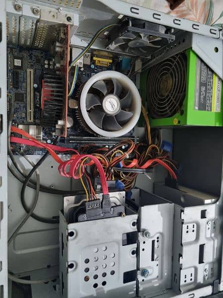 Gaming Computer with Graphics Card 2