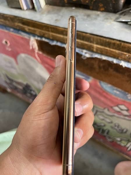 Iphone 11 Pro max 512 GB for Sale BACK CAMERA 1X NOT WORKING 4