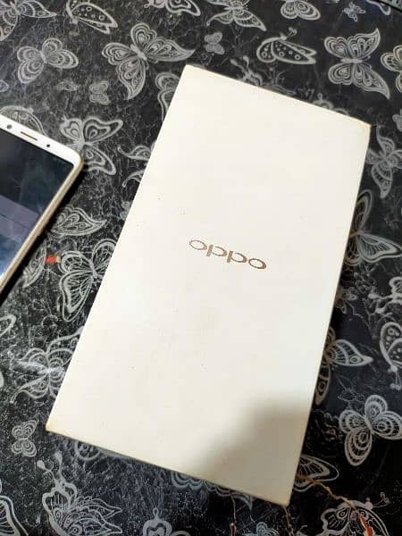 Oppo F5 4/32 with box 2