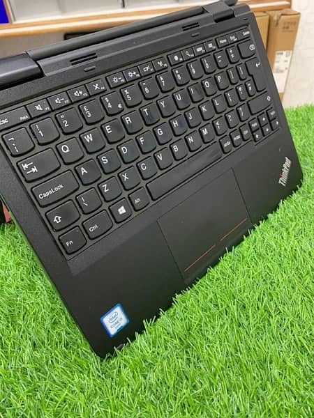 Lenovo Yoga 11e Core i3 6TH Generation 1