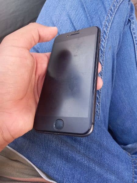 Iphone 8 Jet Black  condition 8/10 7