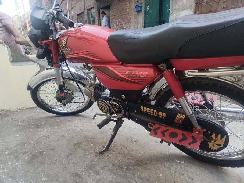 Honda CD70   for sale  in good condition 3