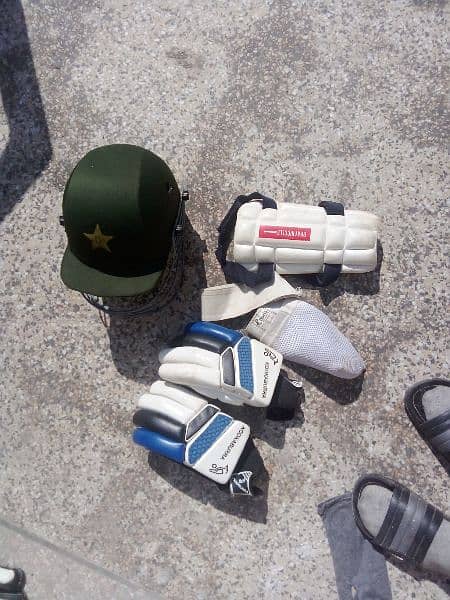 Cricket kit For sale on a reasonable price urgent basis 6