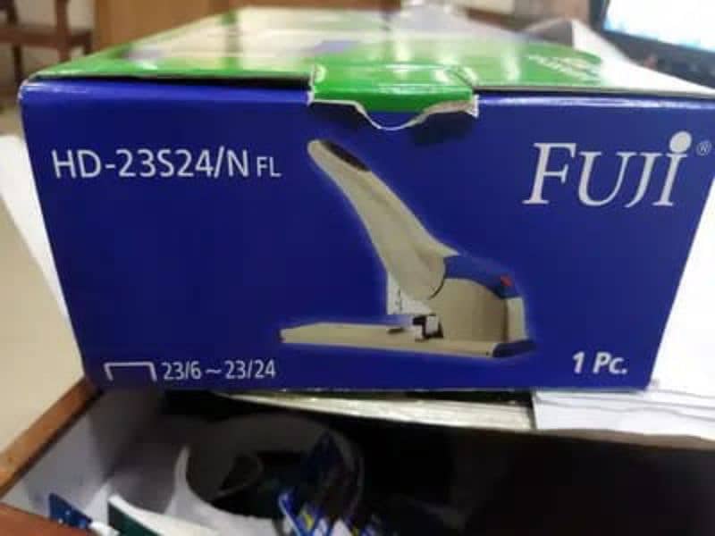 FUJI Top Brand Stapler Heavy Duty full size Brand New box packed 5