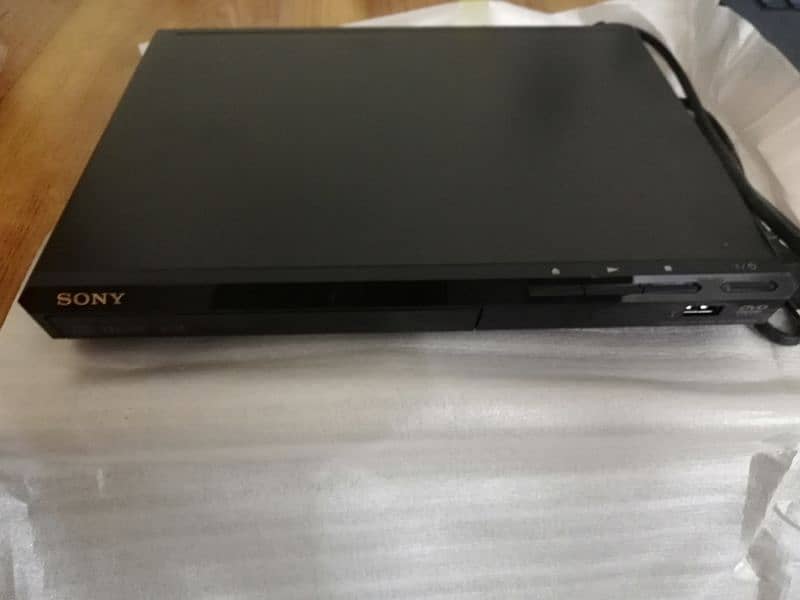 Sony DVD Player with USB Connectivity (DVP-SR370) 5