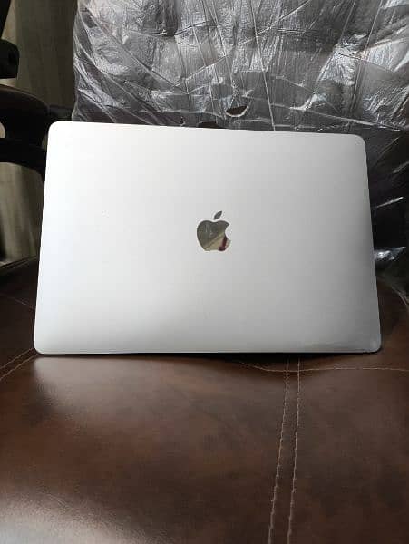 Apple MacBook Pro air iMac all Apple products available 3