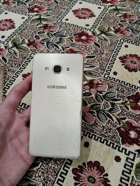 Samsung J3 pro is available for sale 7