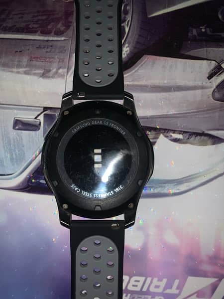 samsung gear s3 frontier with extra straps 1