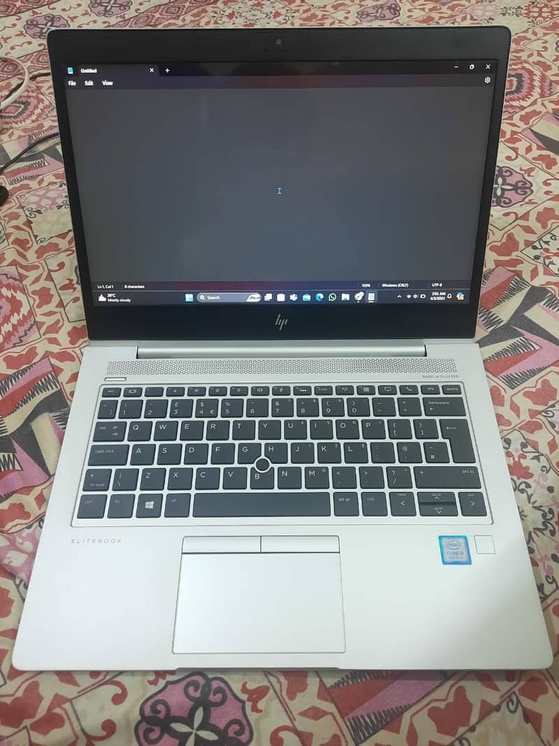 HP core i5 8th gen slim, fast & light laptop free mouse and keyboard 1