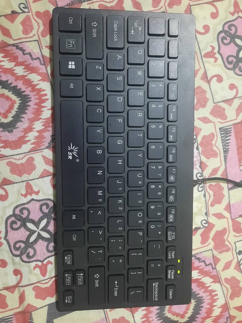 HP core i5 8th gen slim, fast & light laptop free mouse and keyboard 9