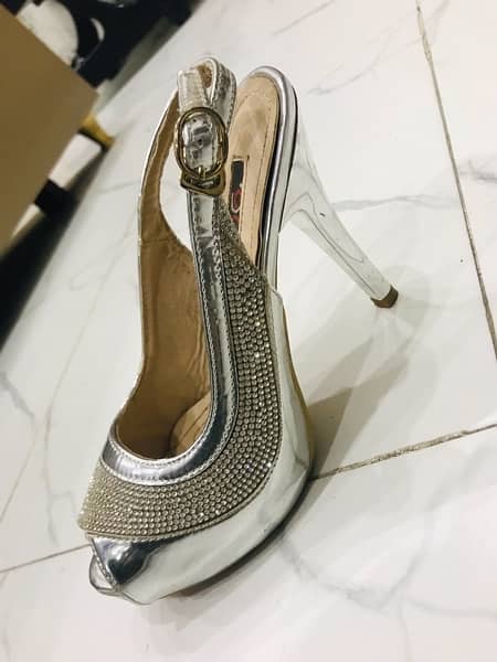 Clive Brand Formal Bridal silver heel shoes 5