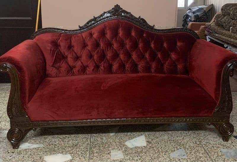 mehroon chinioti seven seater sofa set almost new in condition 0