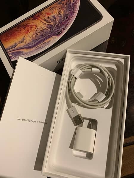 iphone Xs max gold 7