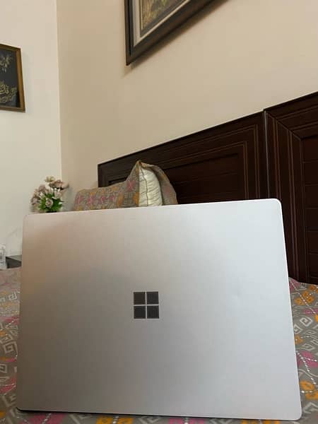 Microsoft Surface Laptop 2 1