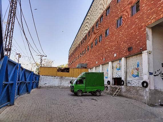 16 kanal warehouse for rent in Quaid e Azam industrial Estate. 4