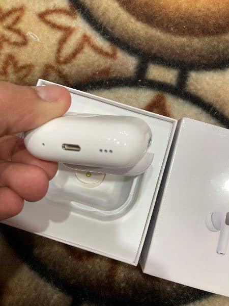 Air pods pro2 2nd JENERATION best price I am serious for selling 1