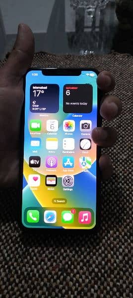 iphone x  American model in mint condition 1