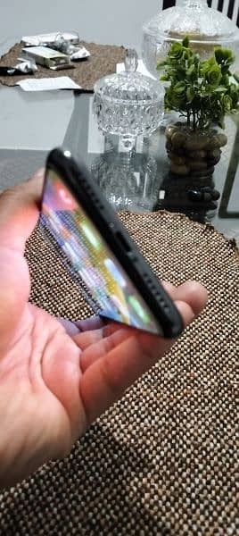 iphone x  American model in mint condition 4