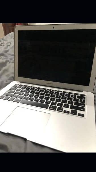 MacBook Air (13-inch, Mid 2013) 2
