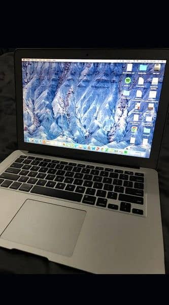 MacBook Air (13-inch, Mid 2013) 3