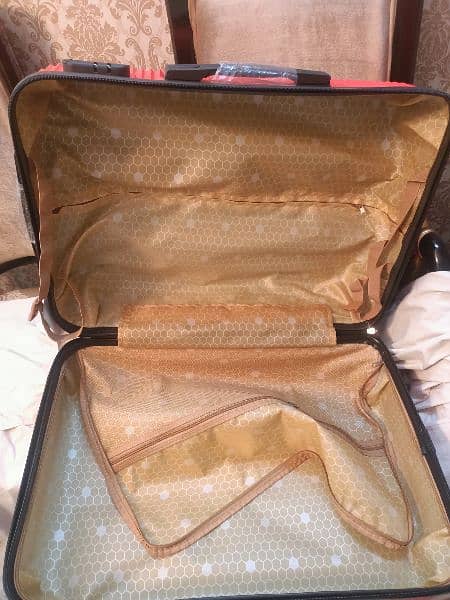 Medium size travel suitcase unbreakable travel suitcase 3