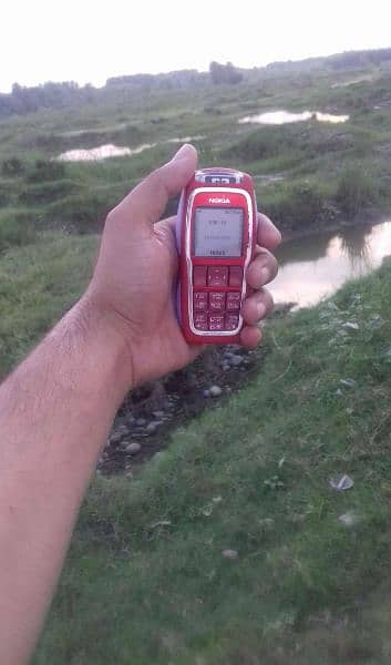 Nokia 3220 desco old is guld 8